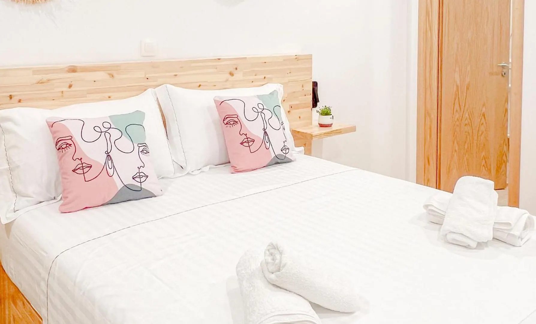 Village View Apartments Himare